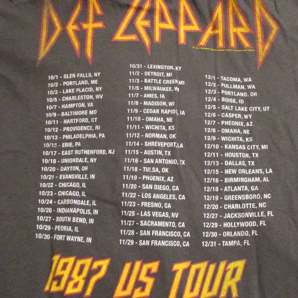 Def Leppard NEW Gap Woman Medium Gray Yellow Red Short Sleeve Band Shirt - Picture 6 of 10
